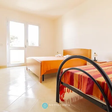 Semesterbostad Camelia Flat - Roca